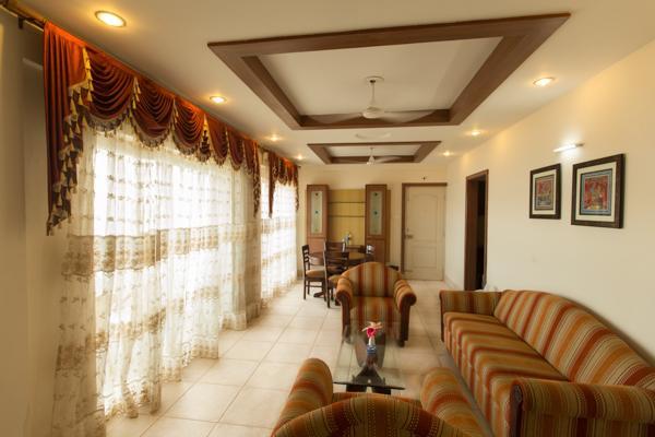 Empires Hotel Puri Bagian luar foto